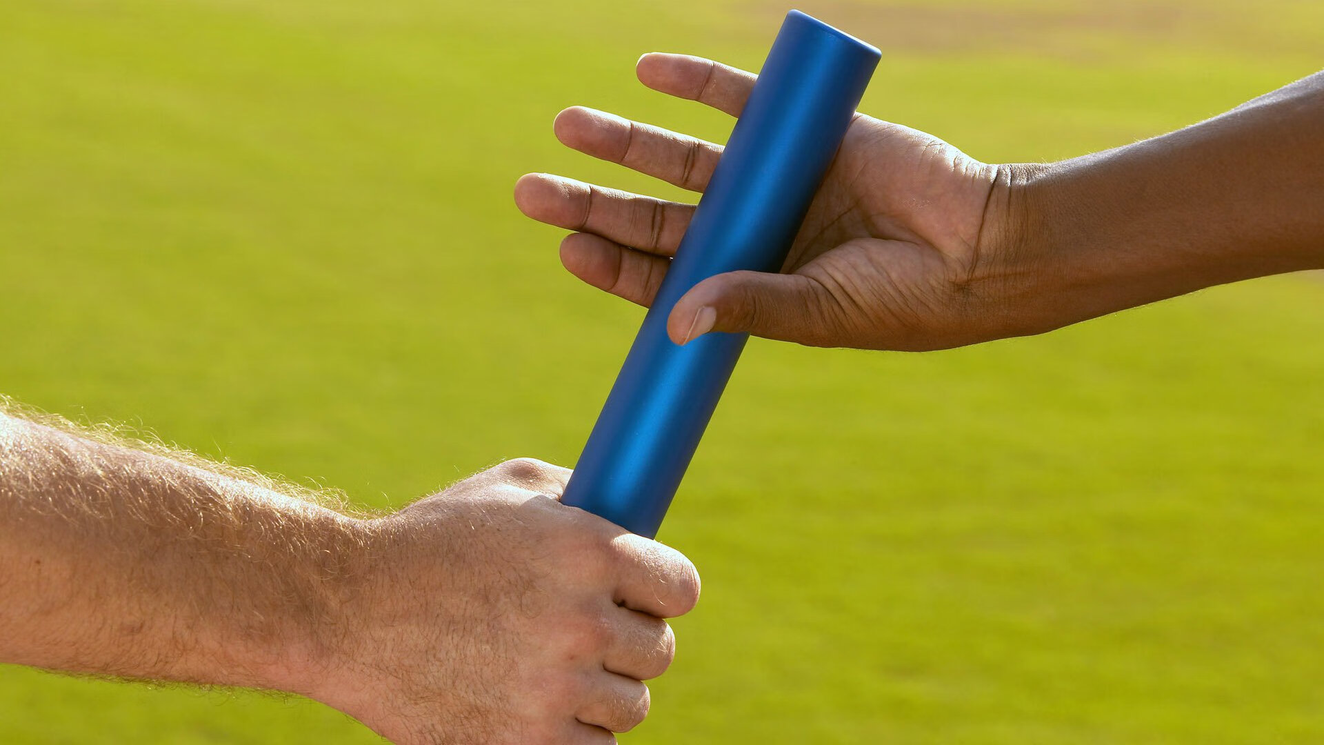 中国足球联赛裁判技术辅助设备应用推广，足球裁判协会